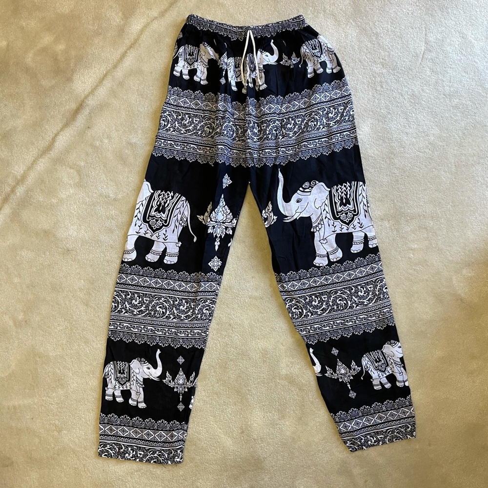 Unisex’s Elephant Printed Thainess Style Black